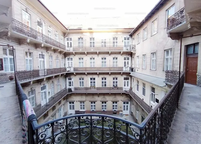 Basilica Luxury Apartment